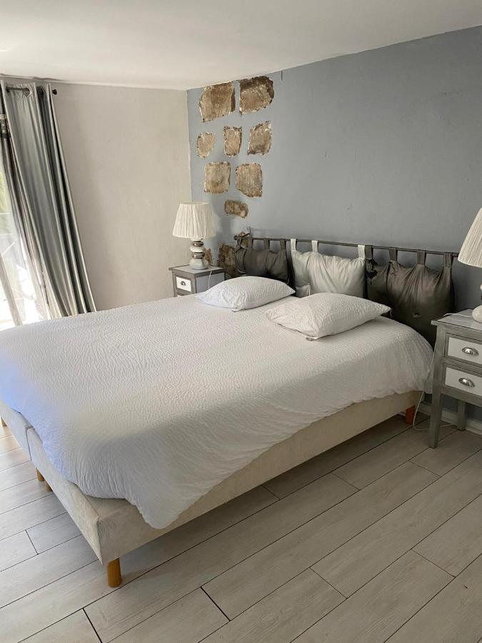 Le Moulin De Pommeuse Bed & Breakfast Exterior photo