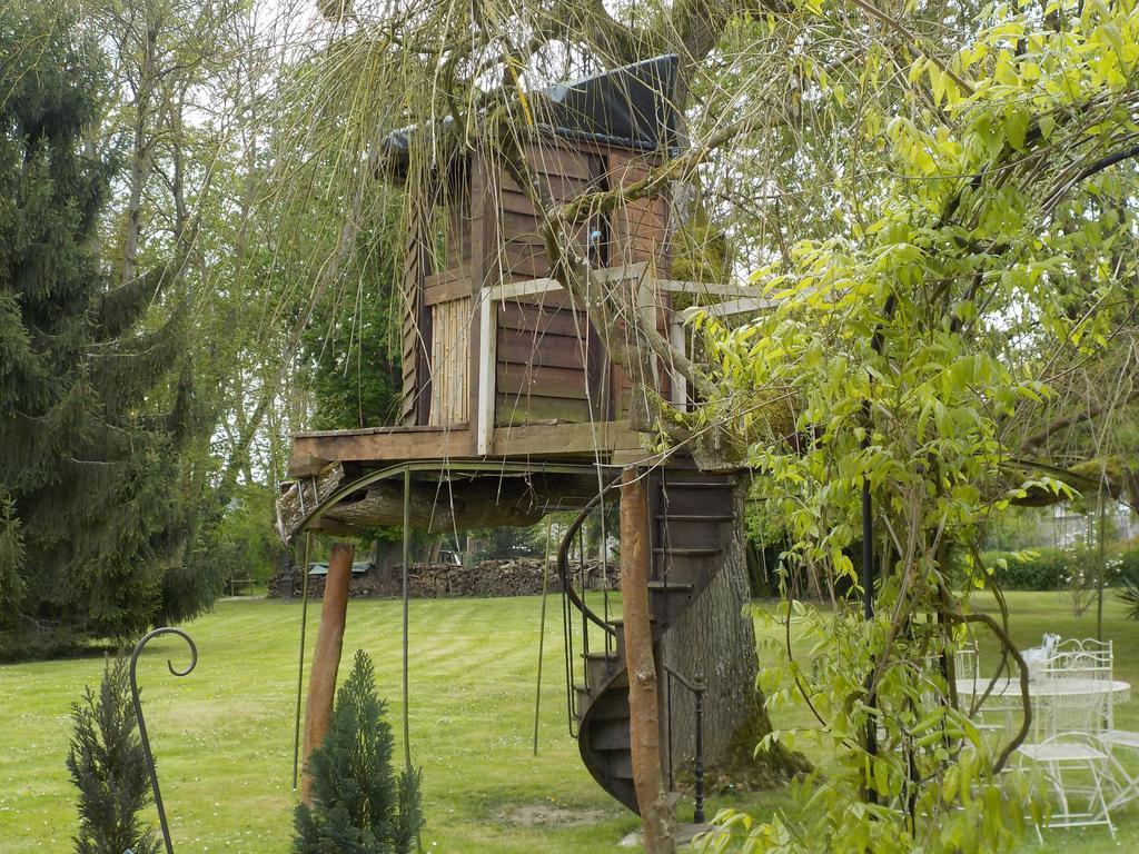 Le Moulin De Pommeuse Bed & Breakfast Exterior photo